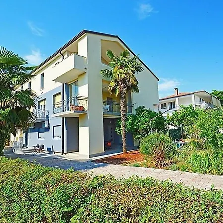 Moderne In Mit Offener Terrasse Lejlighed Umag